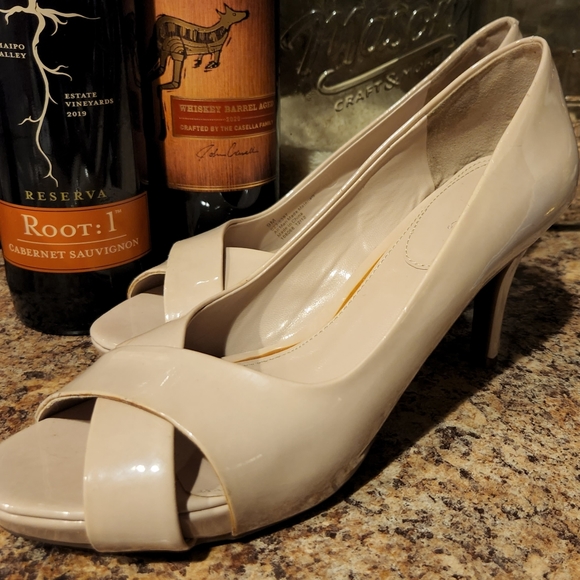 Bone/Nude heels - Picture 3 of 3